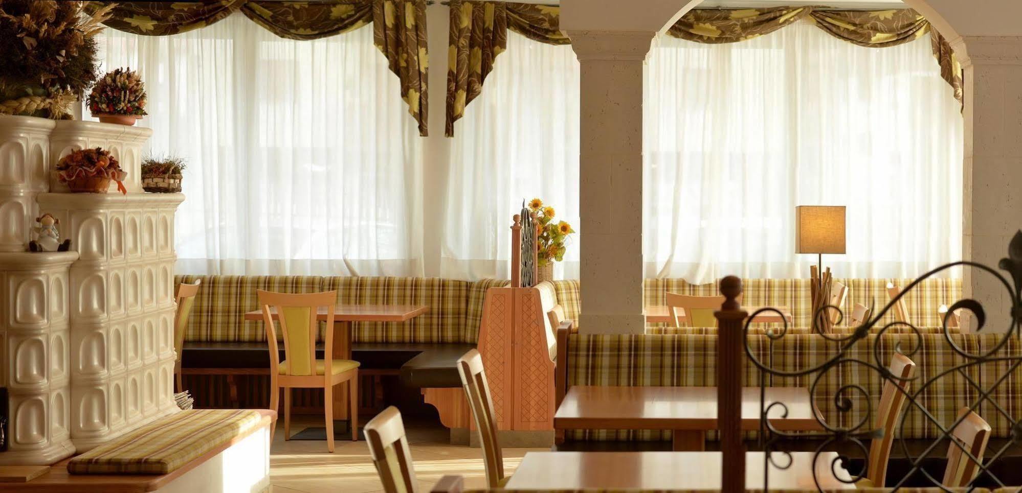 Residence Canada 핀졸로 외부 사진